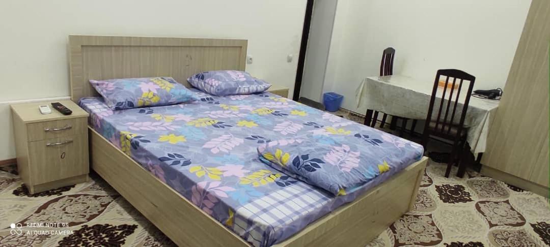 Hotel Nehal Kamal Tasken Kültér fotó