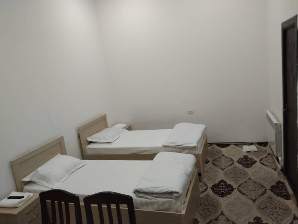 Hotel Nehal Kamal Tasken Kültér fotó